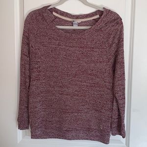 Very soft long sleeve top.
